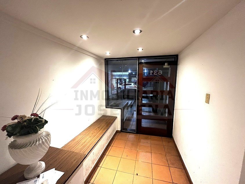 Departamento Monoambiente con balcón al frente. - Calle 11 e/ 44 y 45. 